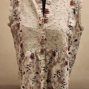 Liz Claiborne White Sleeveless Ruffled Blouse